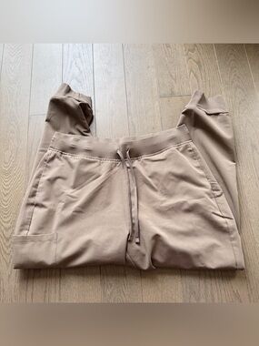 BROWN MANDALA SCRUBS JOGGERS